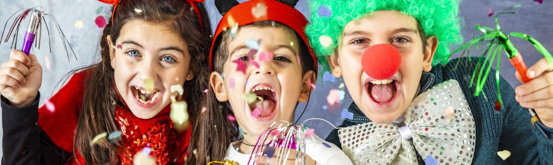 Karneval mit Kindern - so wird das Narrenfest ein Erfolg. Foto: iStock / coscaron