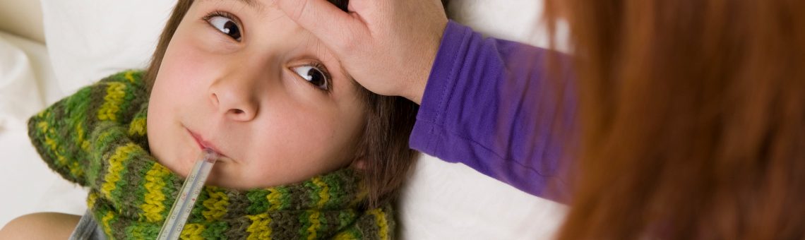 Fieber messen bei Kindern - so geht's richtig! Tipps und Tricks nur bei MENSCHENSKINDER! NRW. Foto: Adobe Stock/Michaela Begsteiger