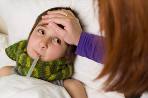 Fieber messen bei Kindern - so geht's richtig! Tipps und Tricks nur bei MENSCHENSKINDER! NRW. Foto: Adobe Stock/Michaela Begsteiger